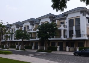 Bán căn Verosa Park Khang đường 24m giá 14,6 tỷ 4 tầng. Liên hệ xem nhà: 0902561411