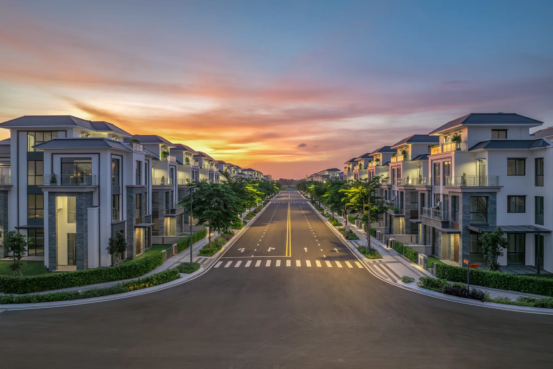Dãy nhà và hạ tầng nội khu thực tế